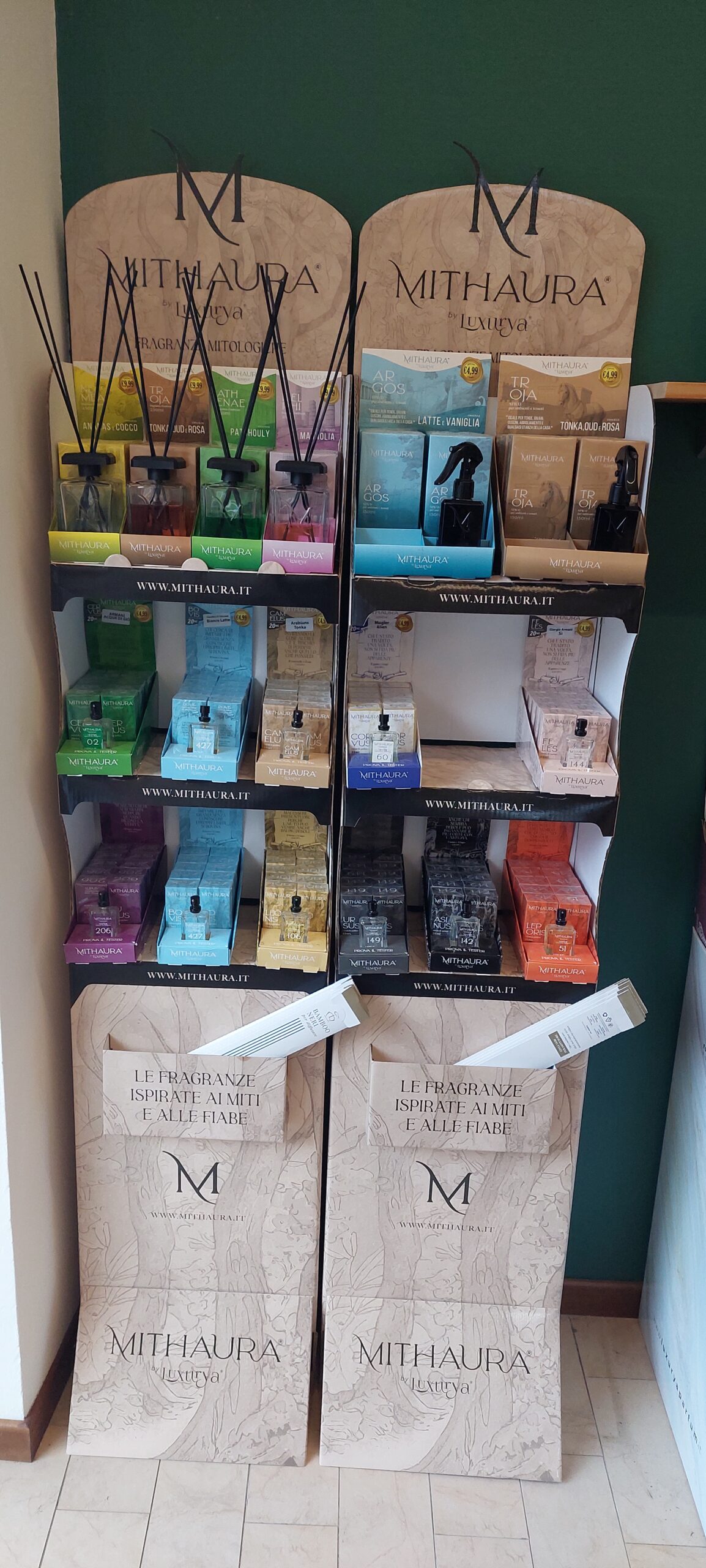 rose gialle e stelle alpine composizione rose gialle e stelle alpine composizione