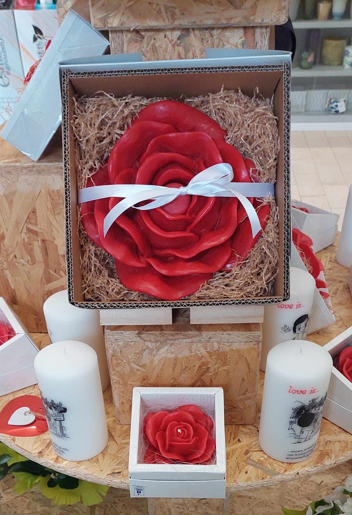 rose gialle e stelle alpine composizione rose gialle e stelle alpine composizione